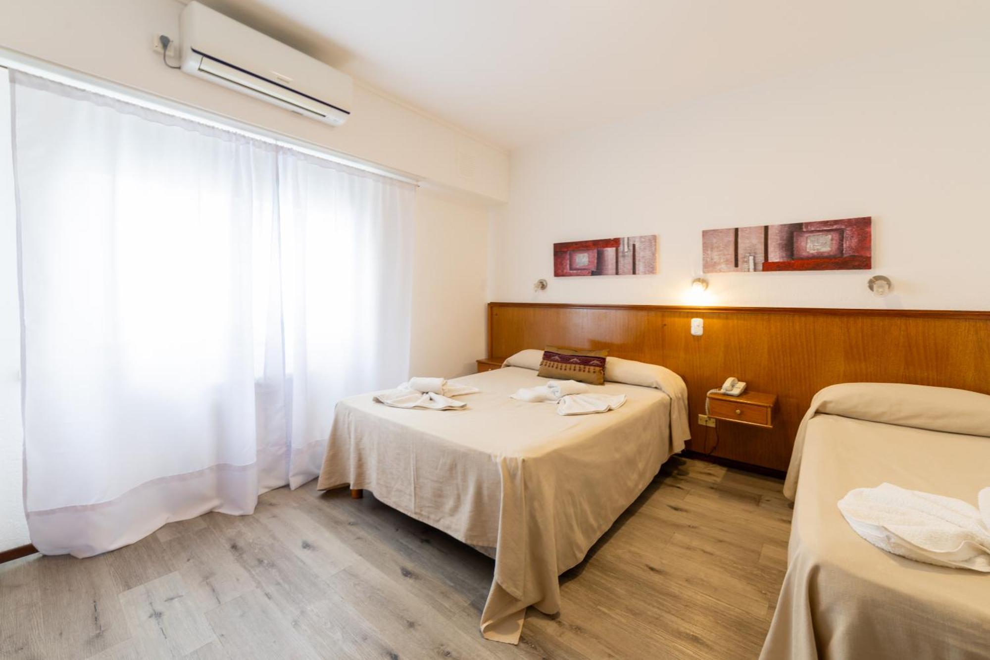 España Hotel 3*